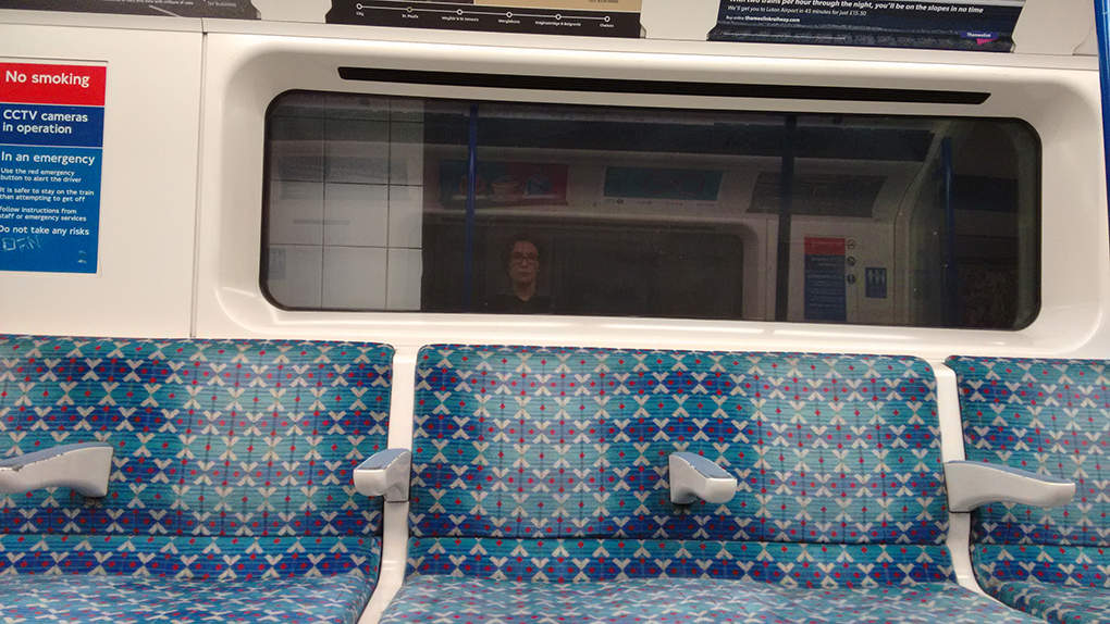 london tube carriage