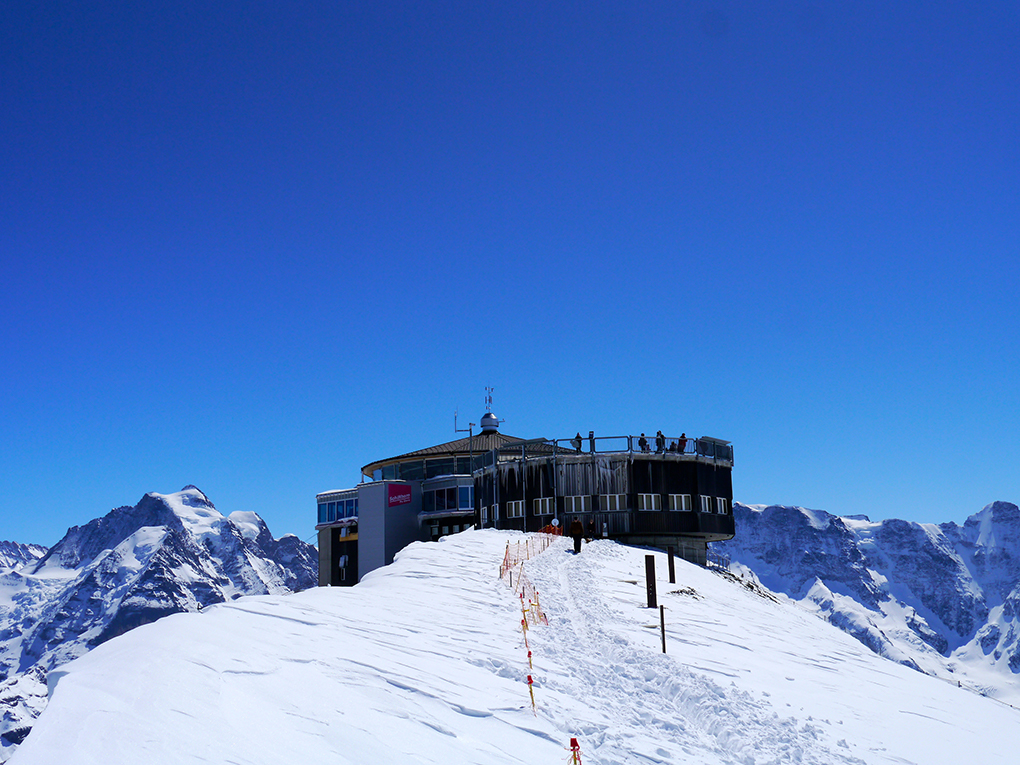 restaurant on the schilthorn