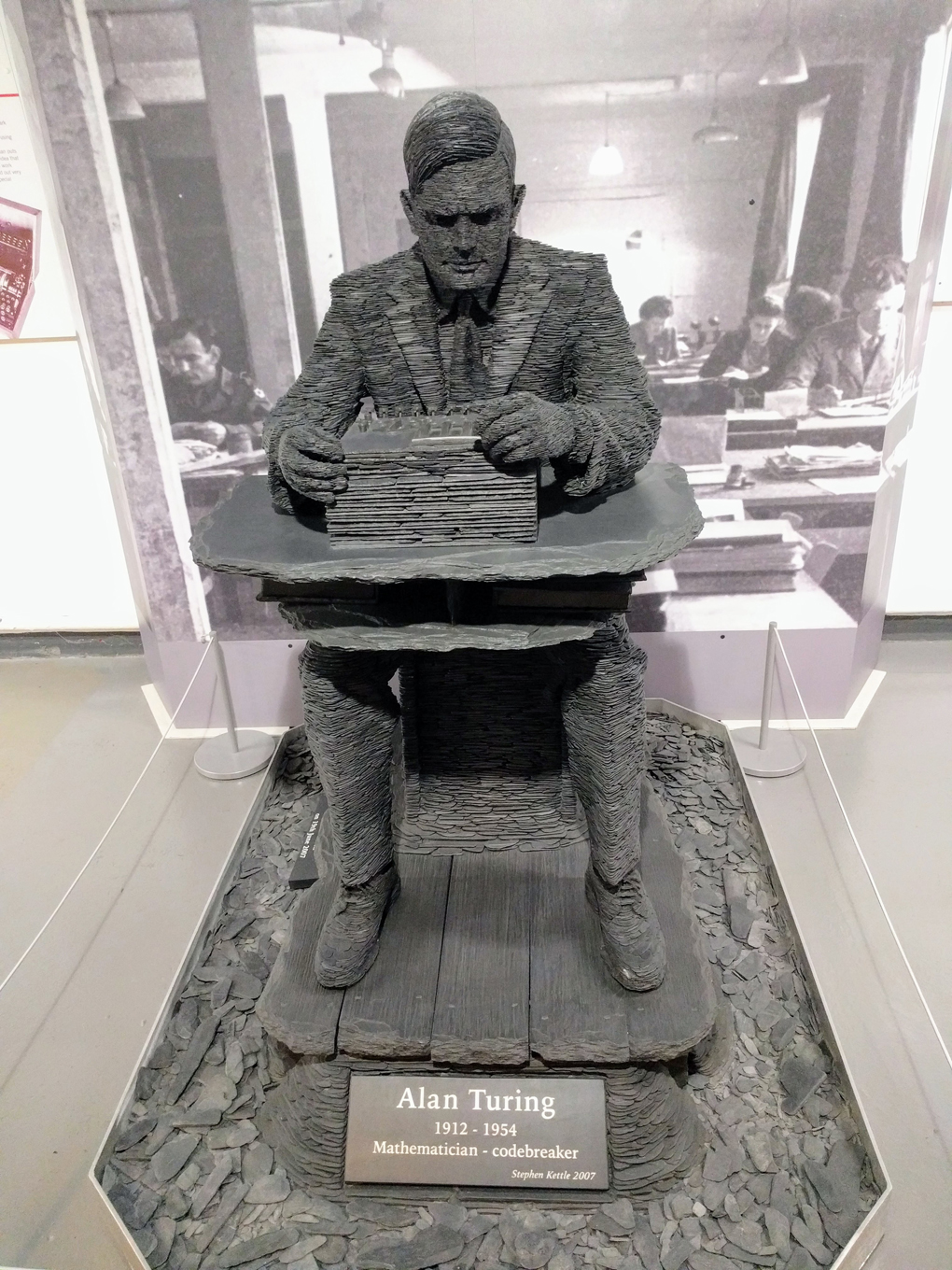 statue of alan turing