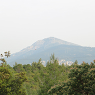 mount perdeli on a sunny day