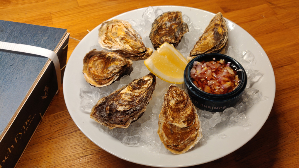 Oysters on ice