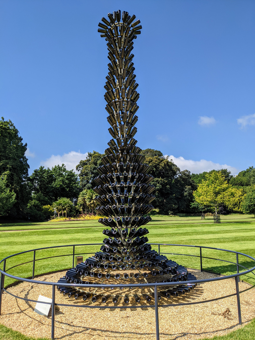 A sculpture of 1000 wine magnums