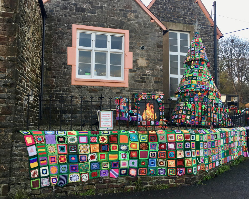 Knitted Christmas Tree, Fireplace and Chair