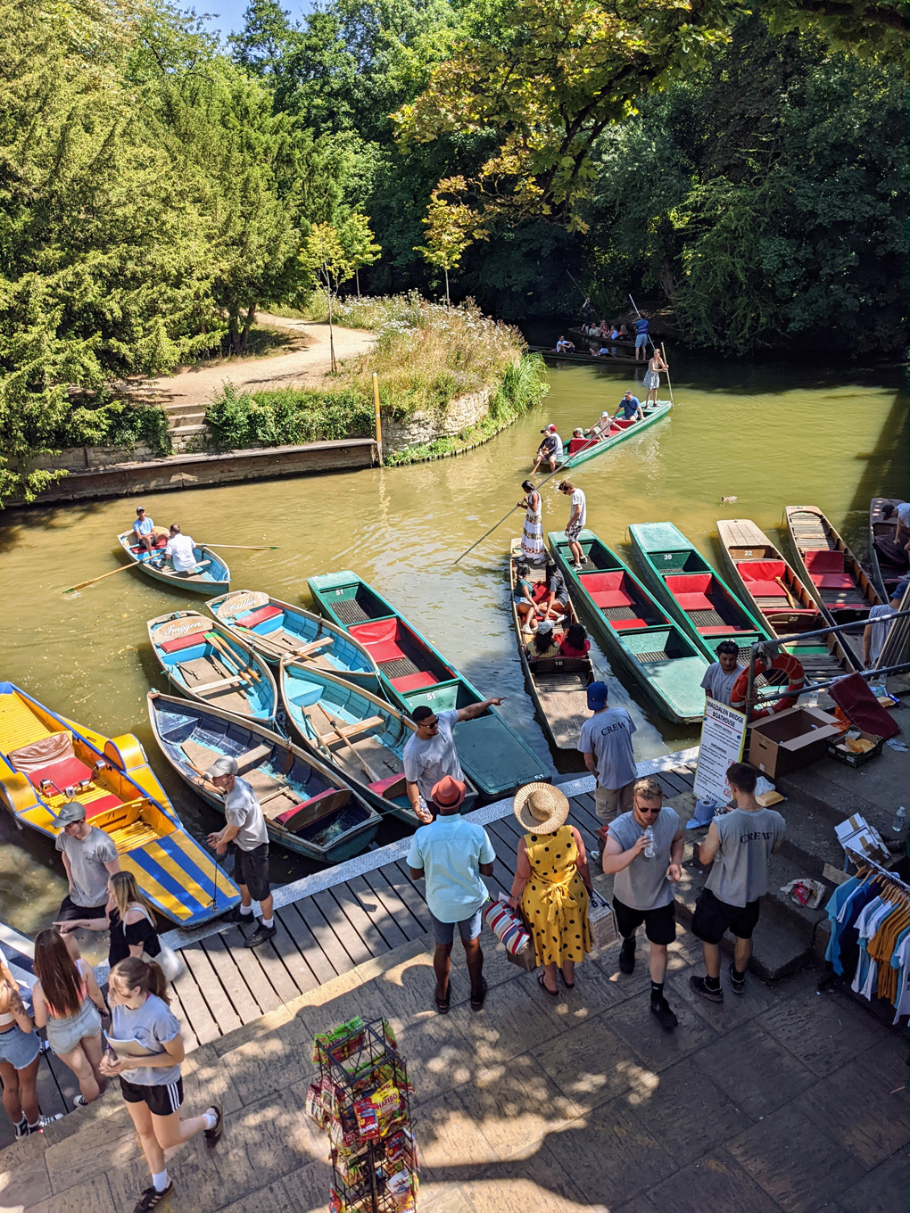 A view from Magdalen Bridge in Oxford down to boats on the River Cherwell.