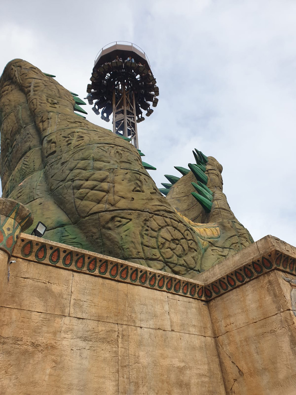 Picture of the Croc-Drop ride at Chessington World of Adventures